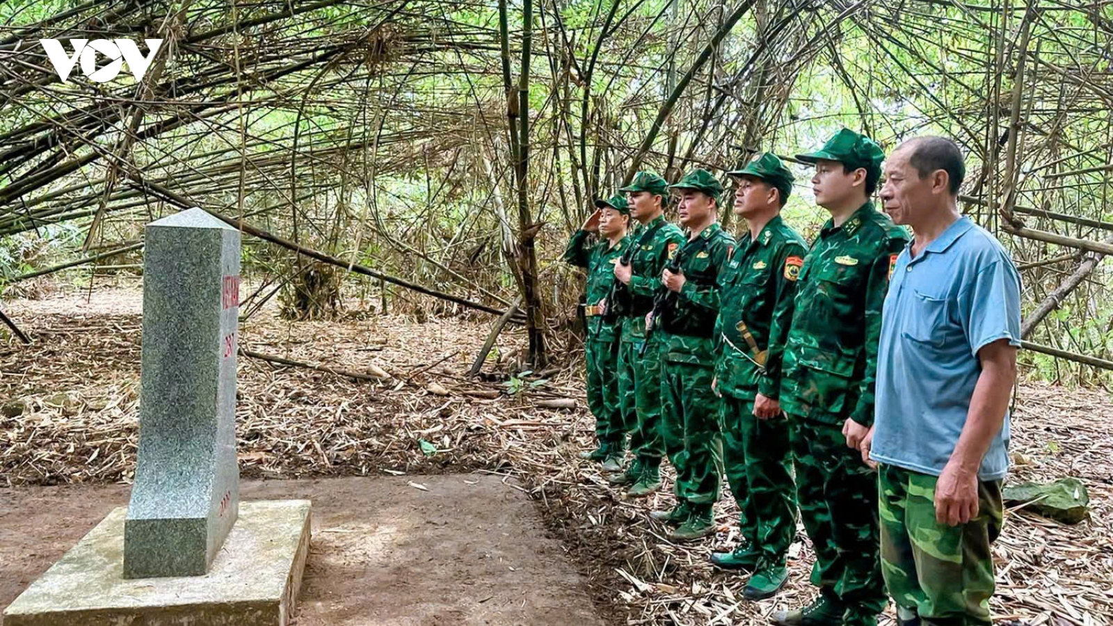 Vượt núi, băng rừng, quân và dân giữ từng cột mốc nơi biên cương Thanh Hóa