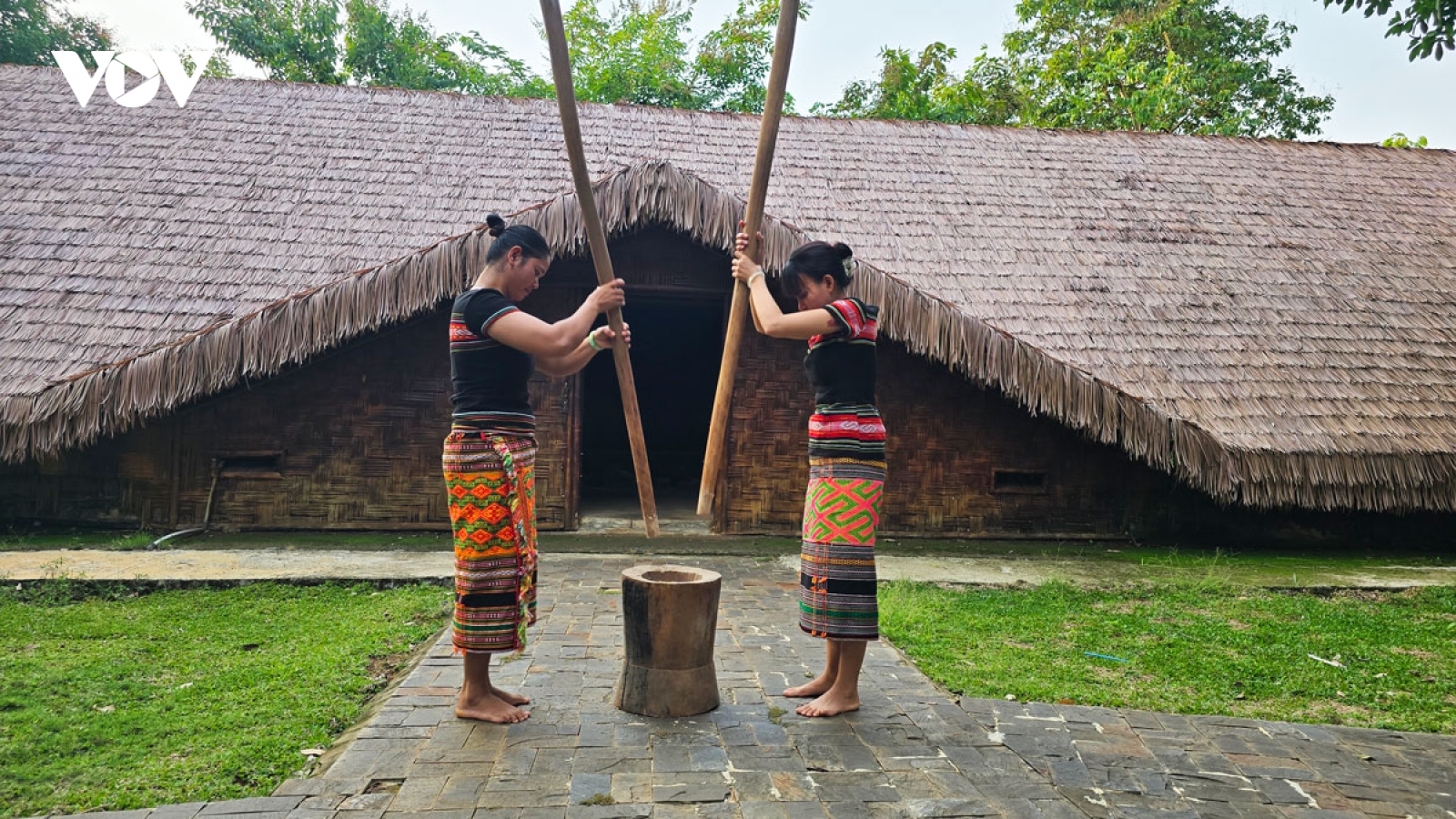 Nâng tầm di sản bằng sinh kế - lời giải cho bài toán phát triển bền vững