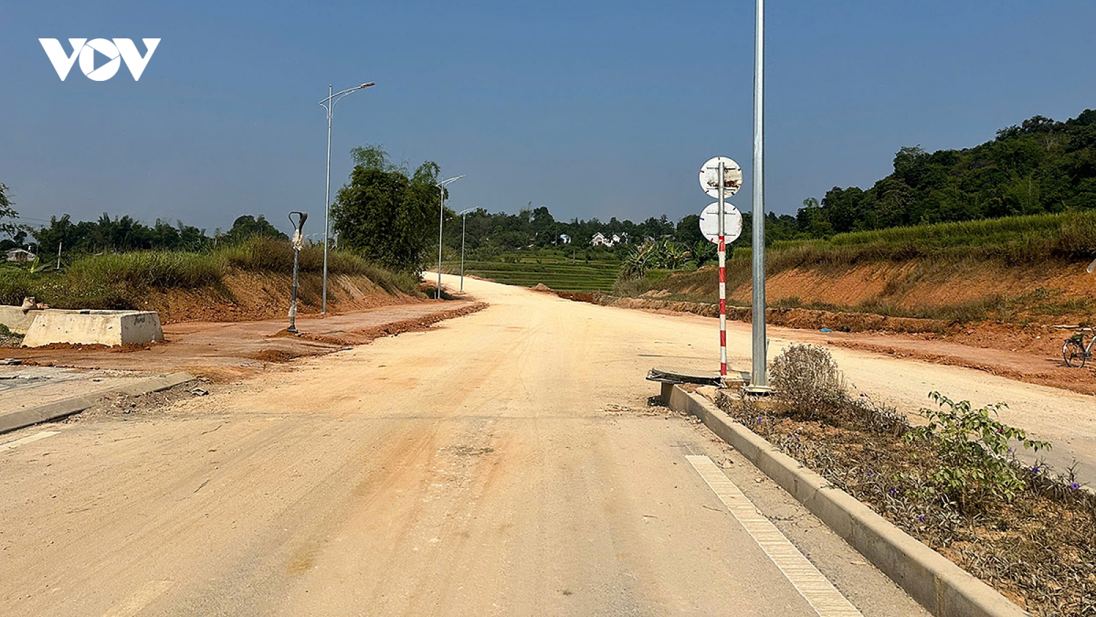 Cao Bằng: Đề xuất bổ sung đường kết nối tuyến chính đường tránh Nước Hai