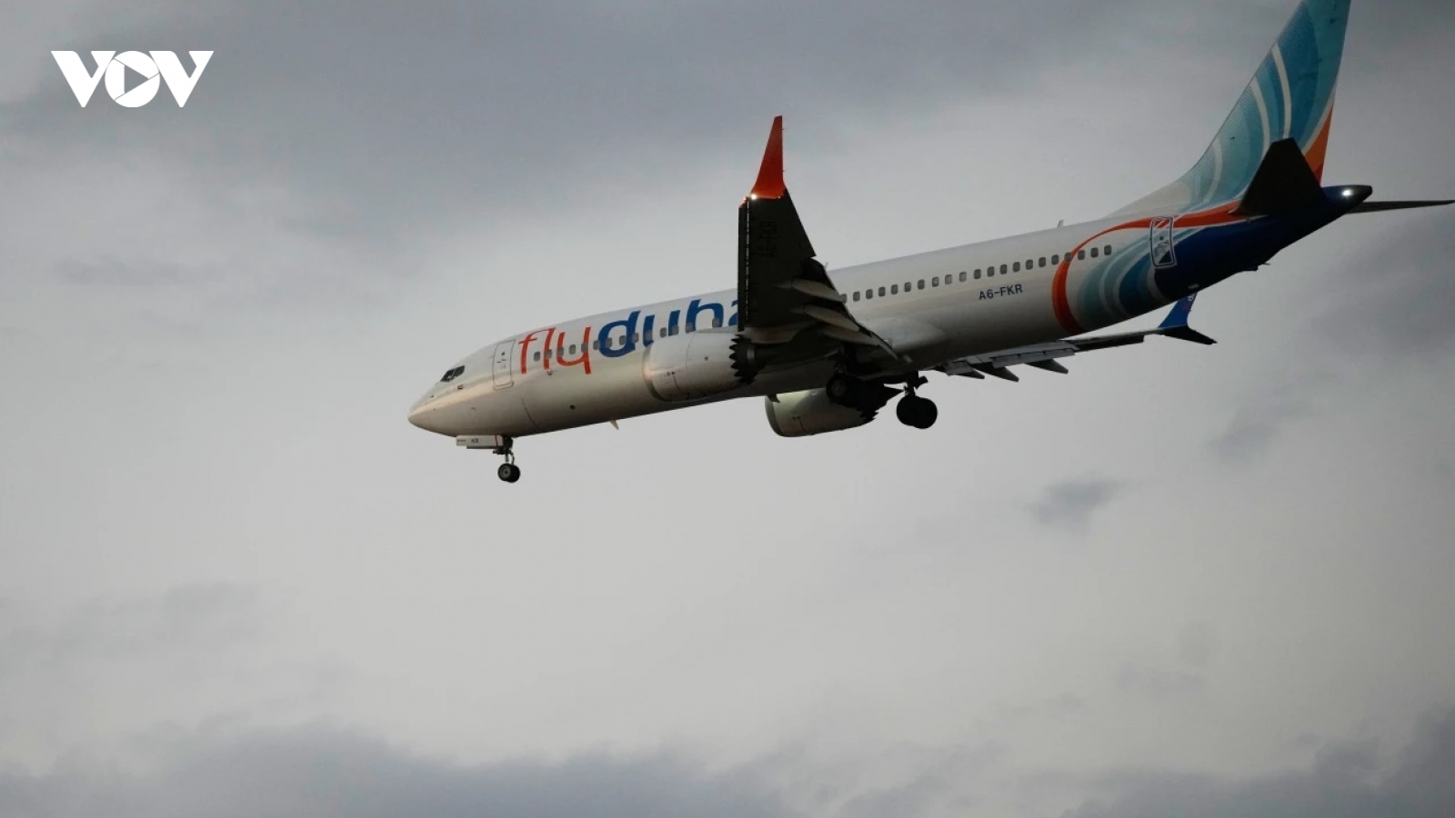 Sự hoảng loạn trong máy bay Flydubai suýt rơi do hành vi bất thường của cơ phó