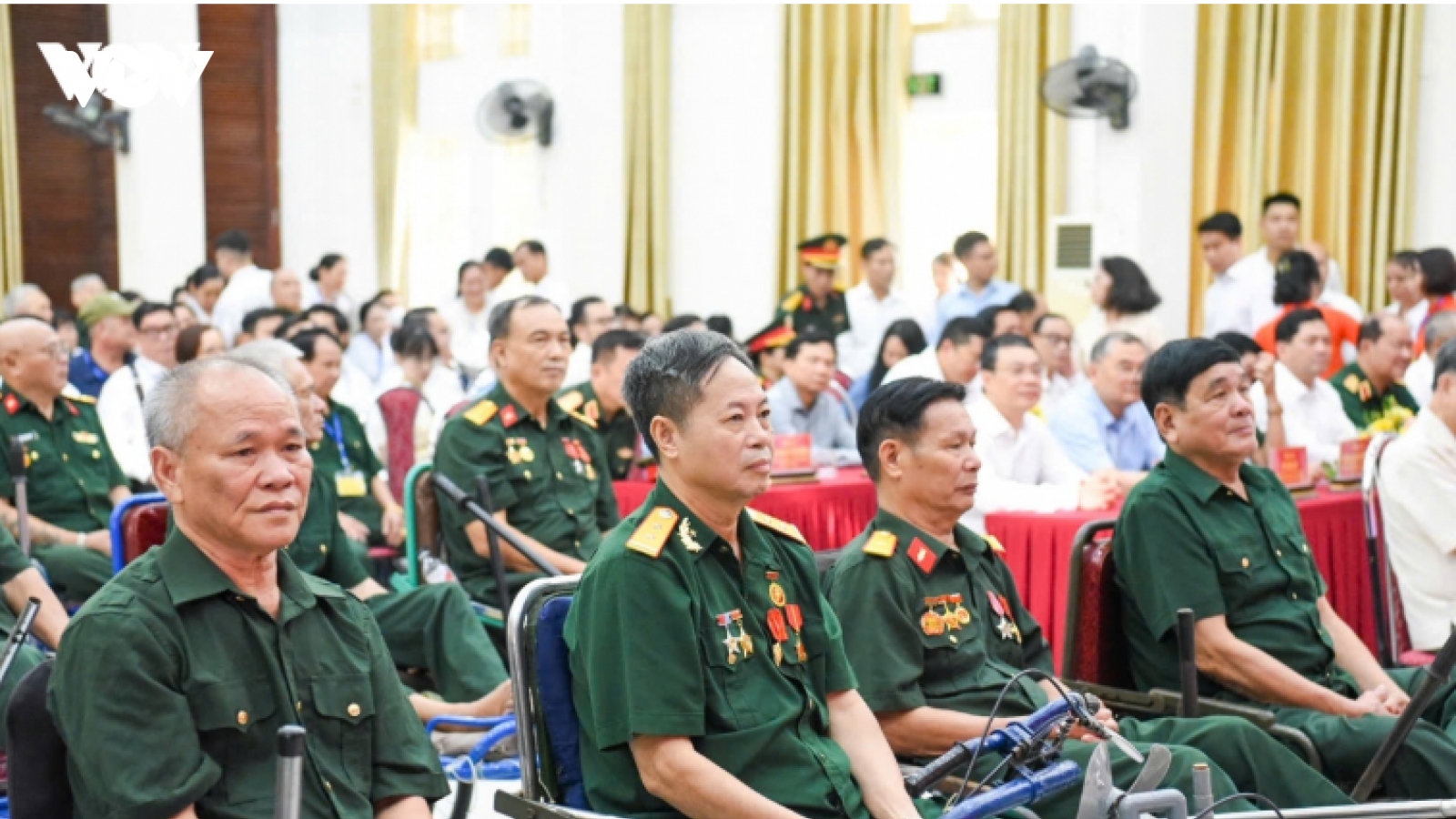 Đề xuất người lao động được nghỉ làm hưởng nguyên lương ngày Thương binh, liệt sĩ