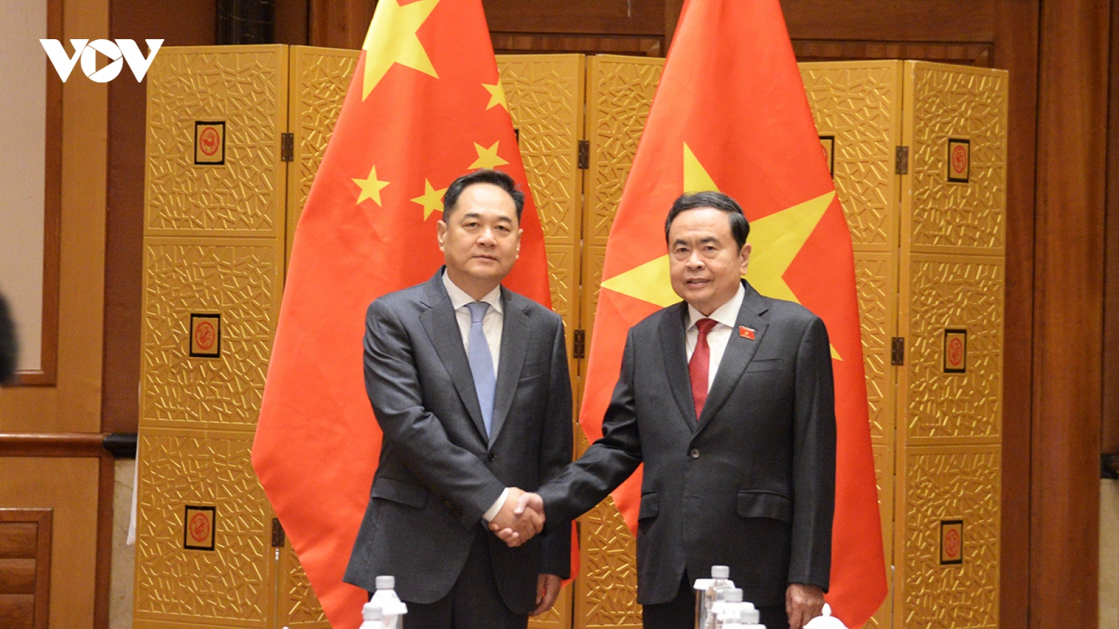 Vietnam-China people-to-people exchanges should deliver tangible benefits, NA leader says