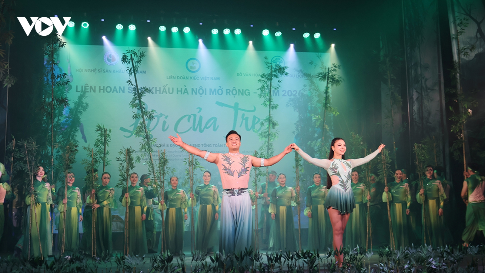 Vở xiếc “Lời của tre” chinh phục khán giả Liên hoan Sân khấu Hà Nội