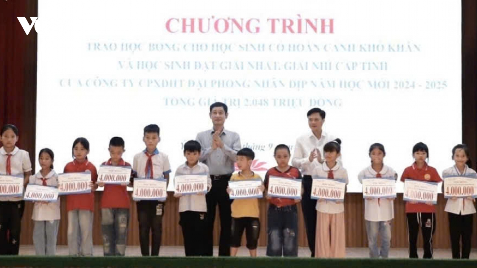 Nam Định: Tiếp sức đến trường cho học sinh vùng lũ