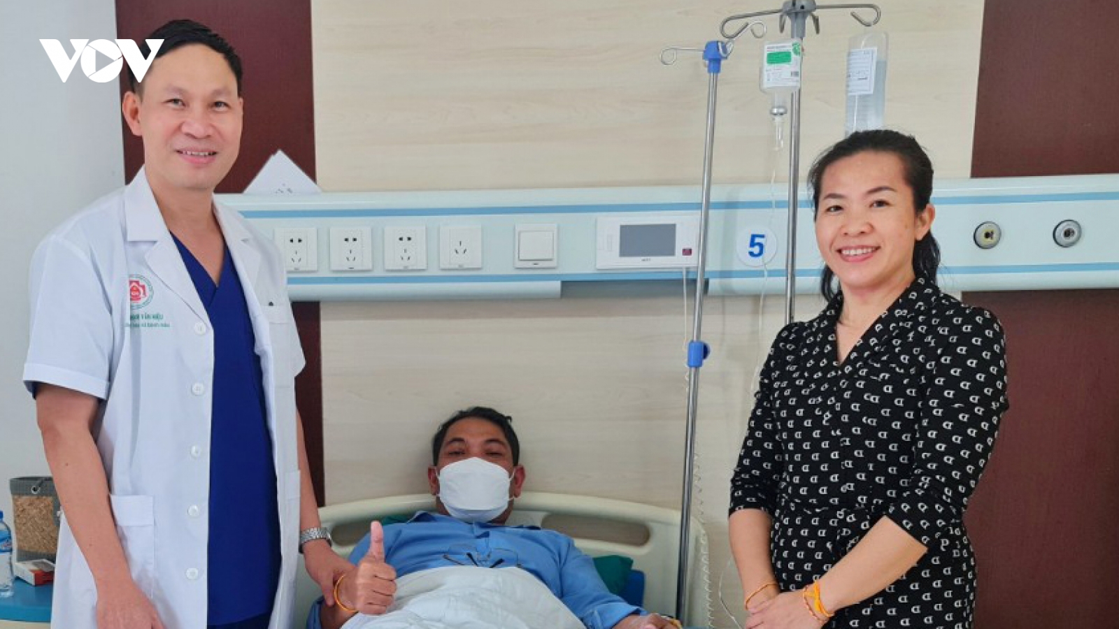 Chung tay nâng cao chất lượng khám chữa bệnh