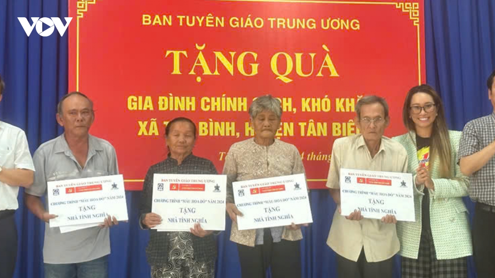 Tân Hiệp Phát cùng chính quyền địa phương xây dựng nhà mới, chăm lo đời sống gia đình chính sách