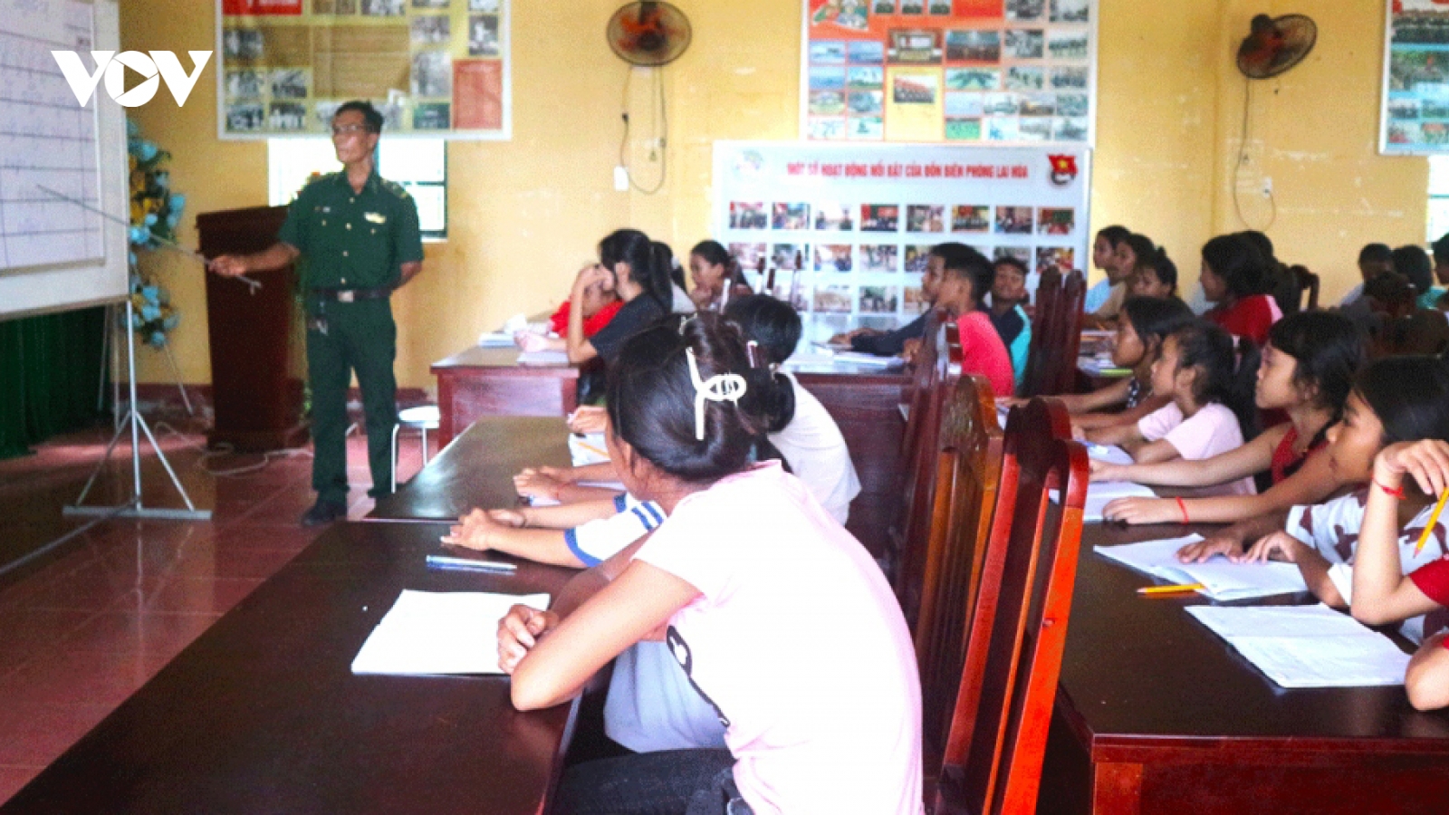 Lớp học chữ Khmer đặc biệt ở vùng biên giới biển
