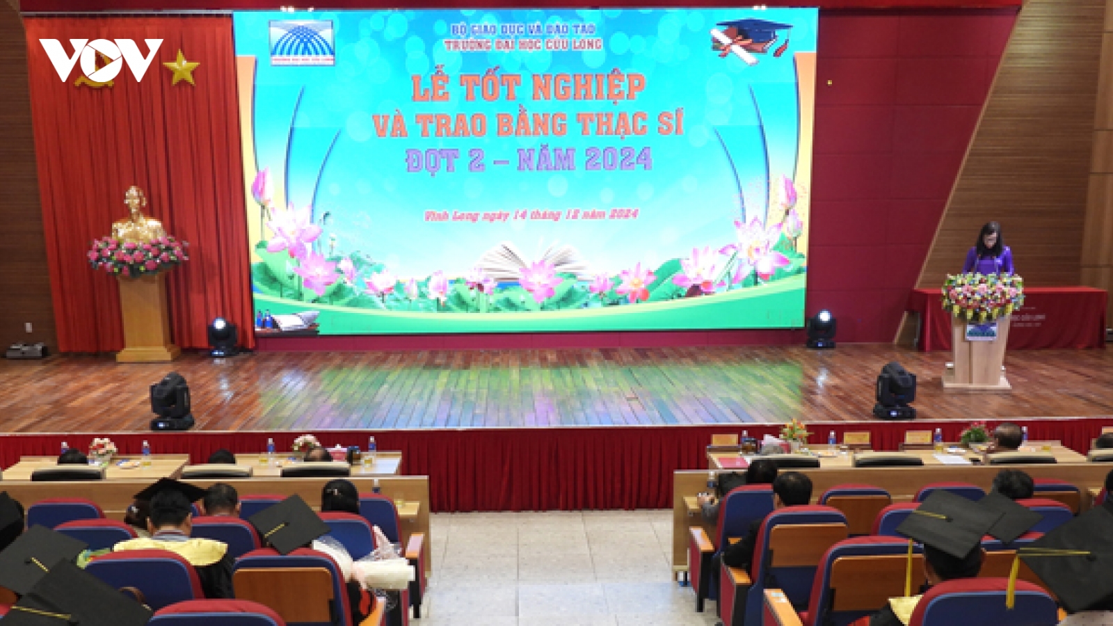 Trường ĐH Cửu Long tổ chức bế giảng và trao Bằng tốt nghiệp Thạc sĩ đợt 2 năm 2024