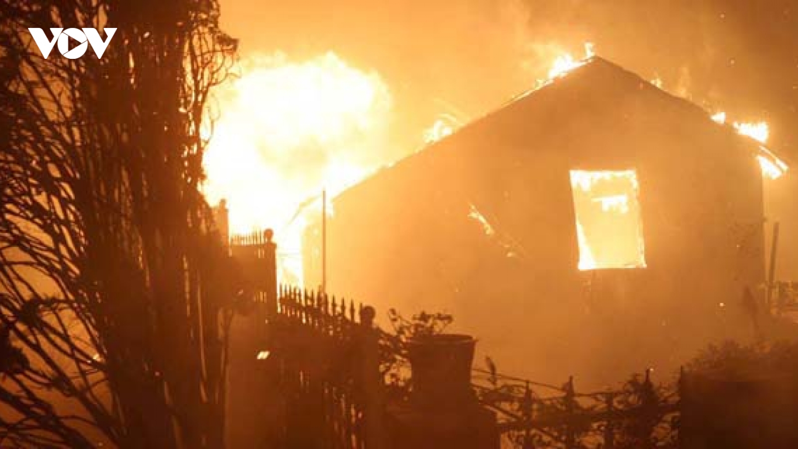 Cháy rừng ở Los Angeles,'quái gió' Santa Ana và cảnh báo về biến đổi khí hậu toàn cầu