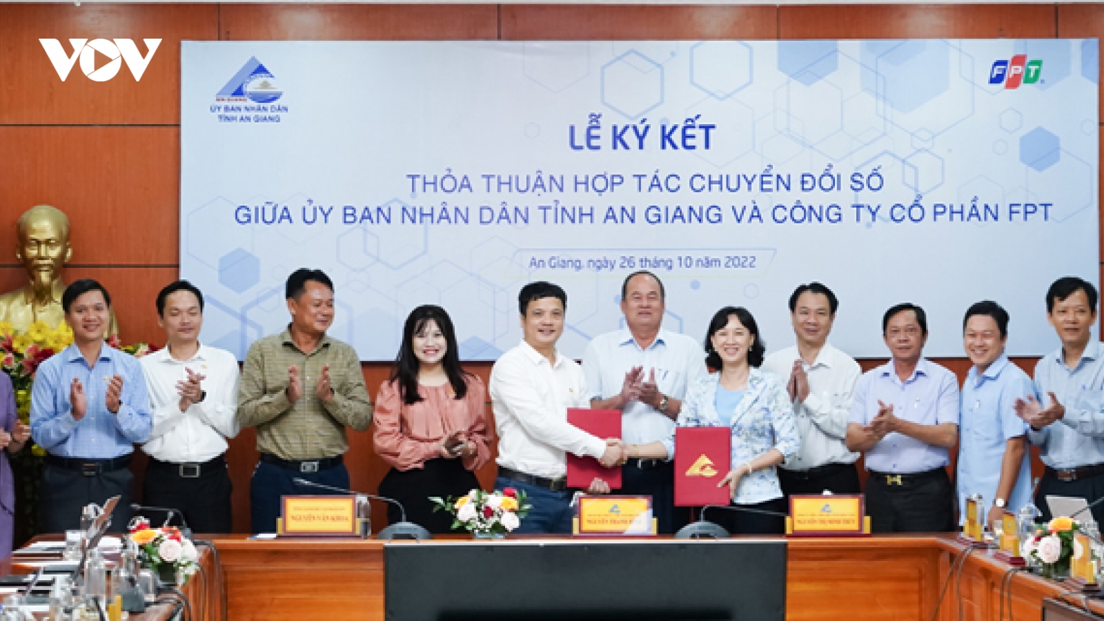 UBND tỉnh An Giang và FPT ký kết thỏa thuận hợp tác chuyển đổi số đến năm 2025
