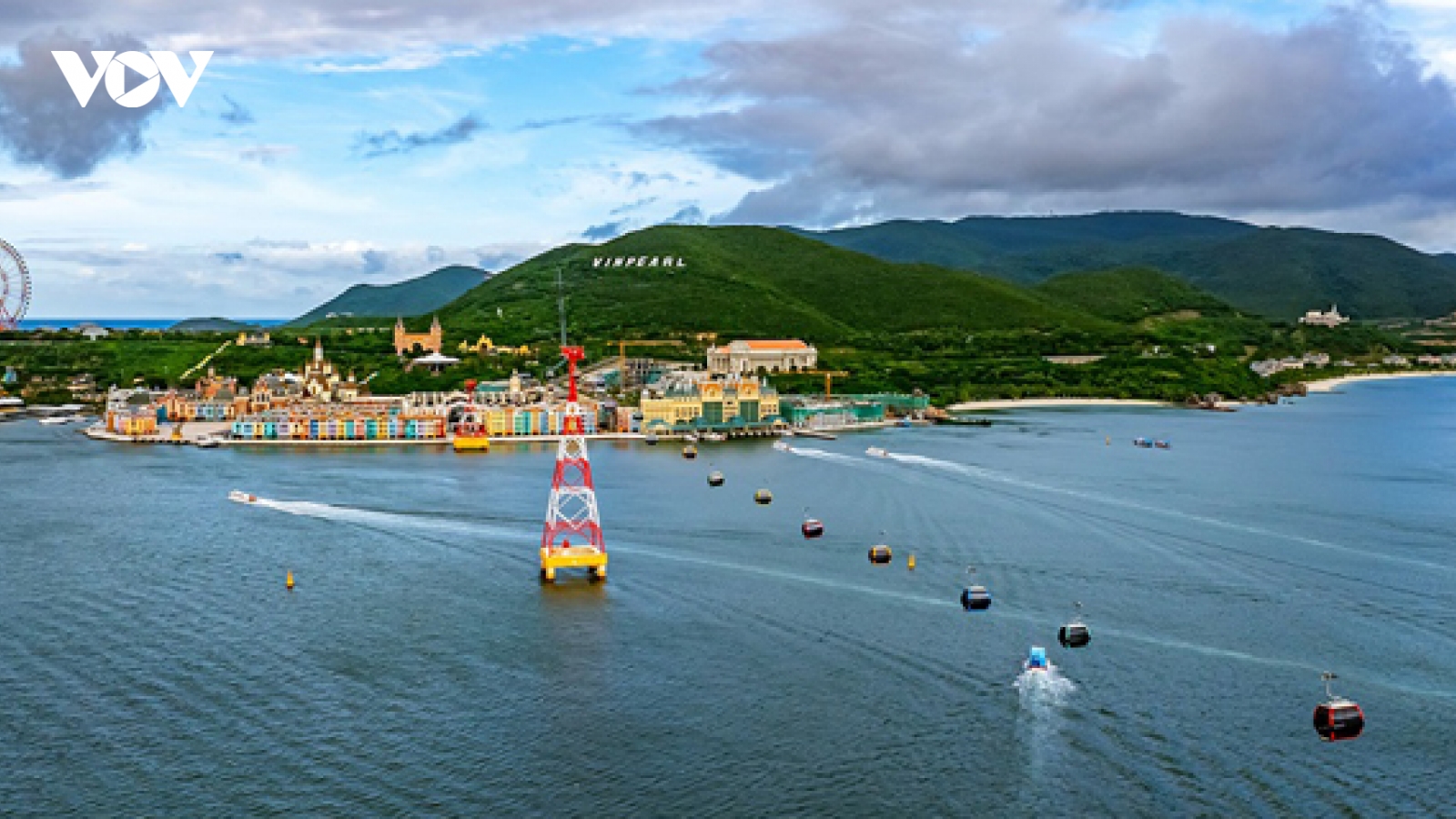 Hành trình đón Tết rực rỡ tại bến cảng siêu trải nghiệm Vinpearl Harbour Nha Trang