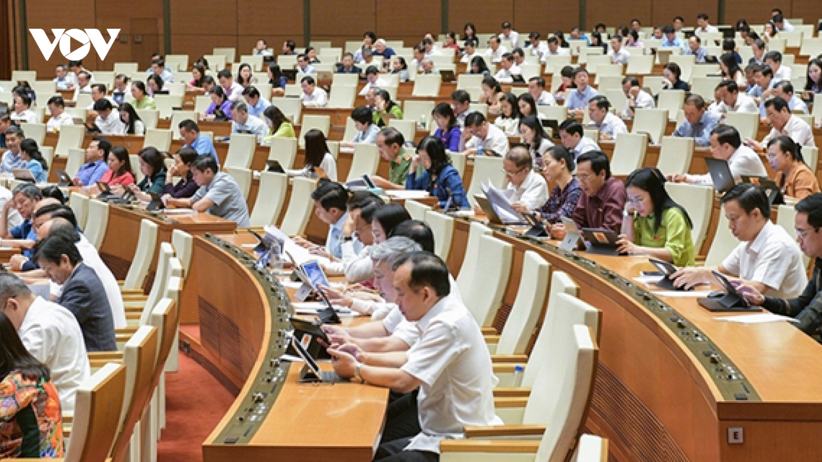 ĐBQH tranh luận việc giao Tổng Liên đoàn Lao động làm chủ dự án đầu tư dự án NOXH