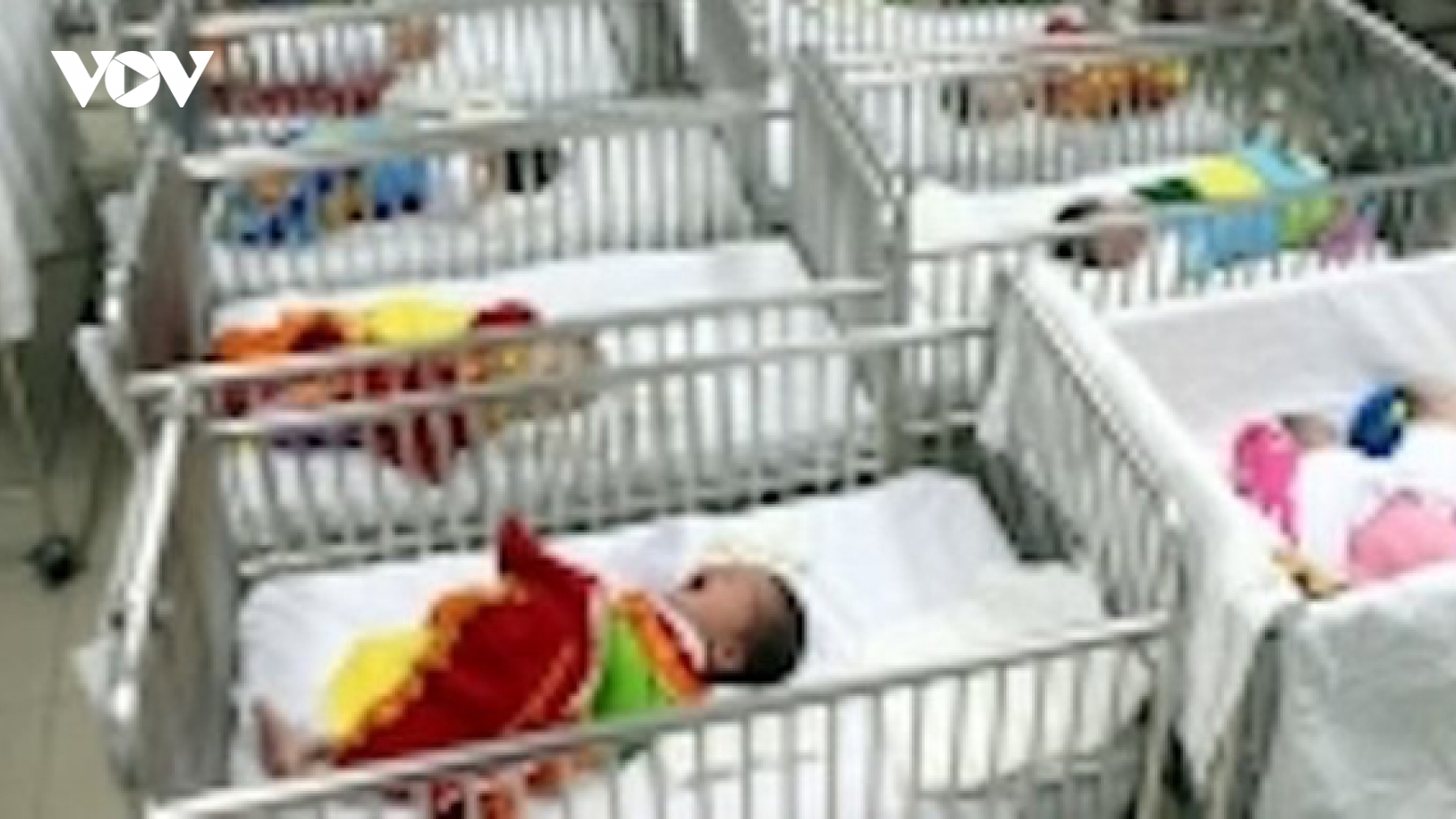 Đại biểu Quốc hội: 'Kỷ luật khi sinh con thứ 3 có còn phù hợp?'