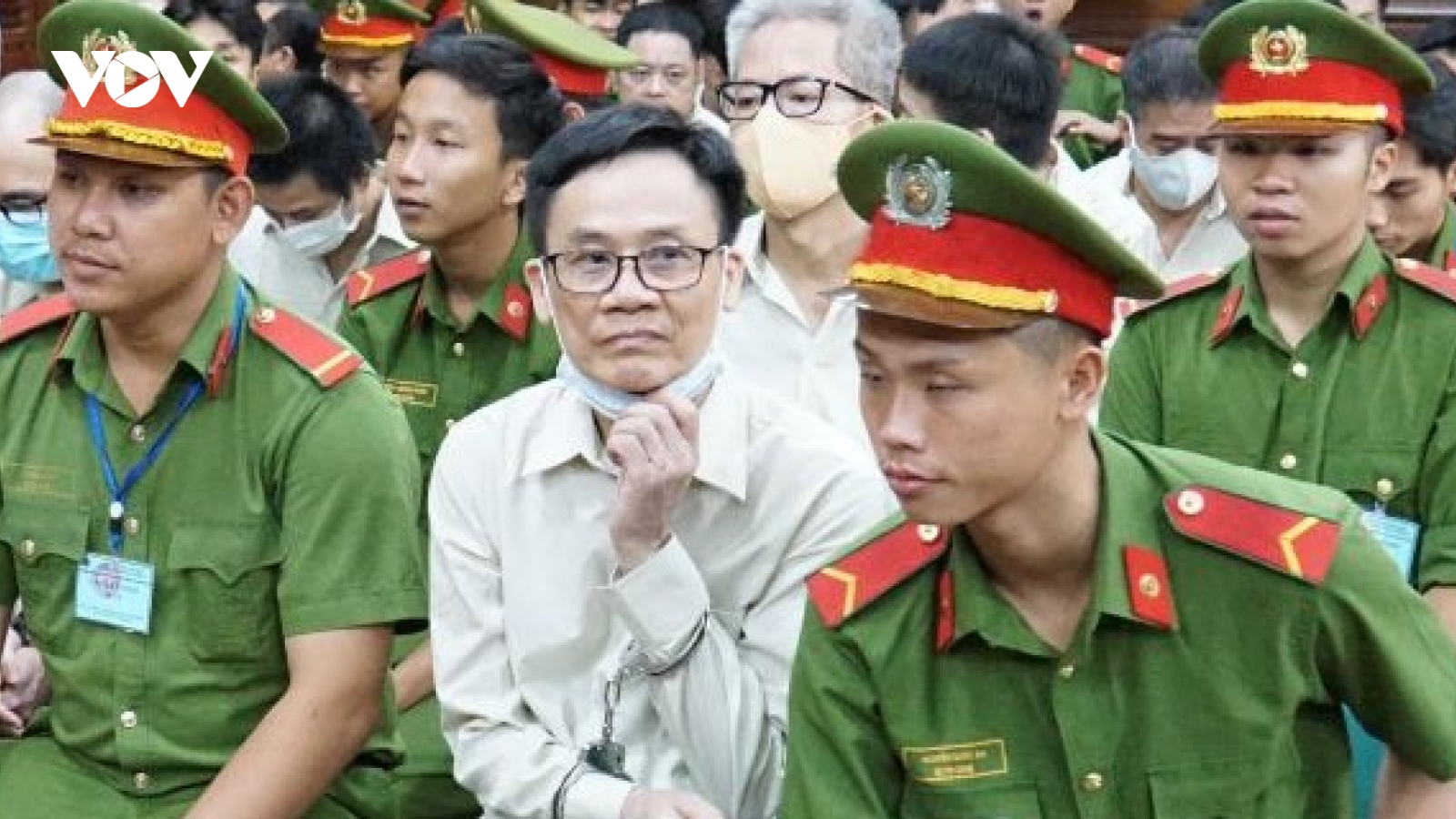 Đánh chừa thói ăn cắp quen tay