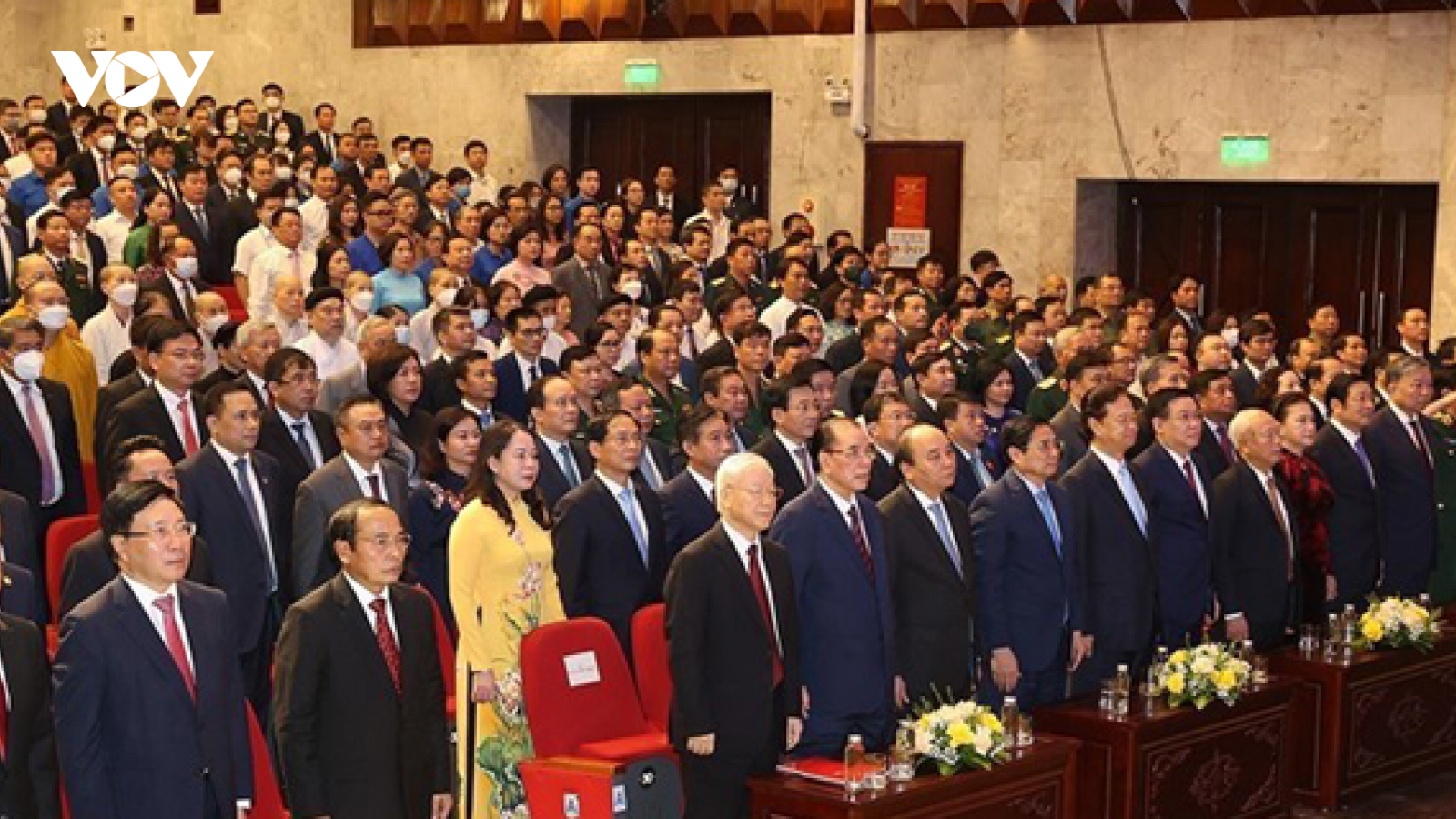 'Tình nghĩa Việt - Lào sáng hơn trăng rằm, thơm hơn đóa hoa nào thơm nhất'
