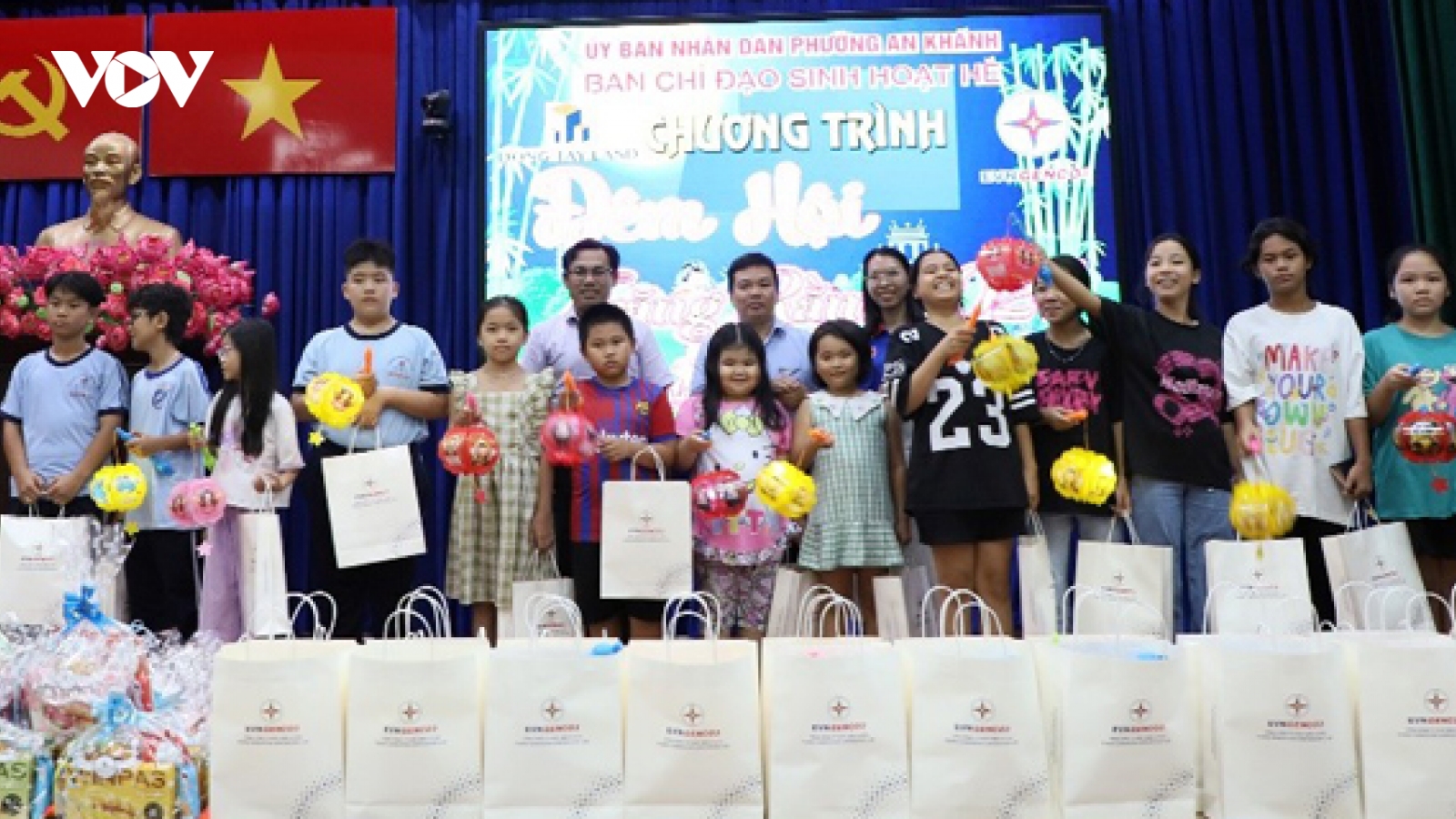 EVNGENCO3 trao 350 phần quà cho các bệnh nhi, thiếu nhi có hoàn cảnh khó khăn