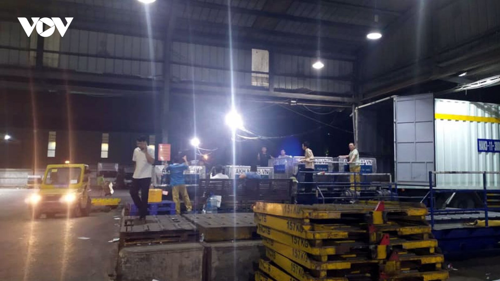 Phát hiện đường dây chuyên buôn hàng lậu qua đường hàng không