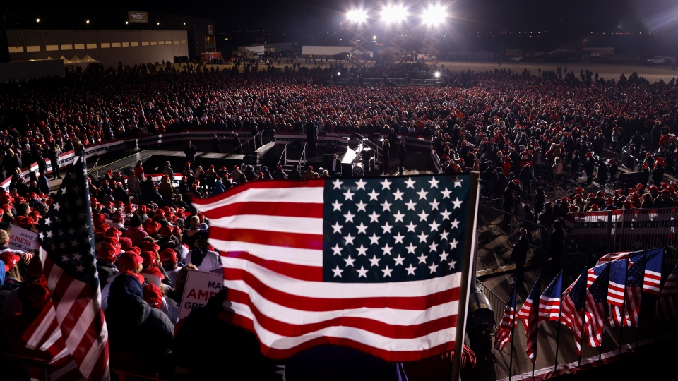 2020-11-03T025306Z_2133384133_RC2EVJ9TUI3H_RTRMADP_3_USA-ELECTION-TRUMP.JPG
