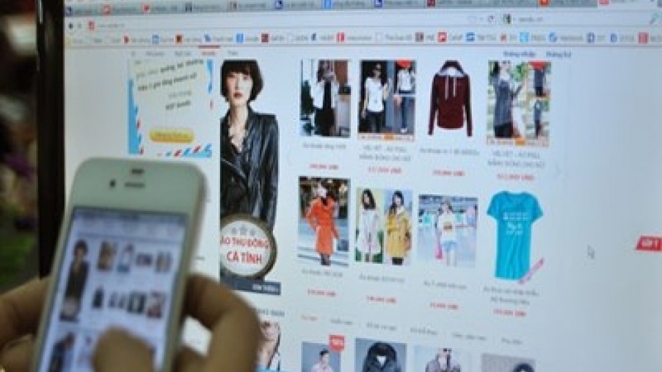 online_sales_boom_as_tet_approaches.jpg