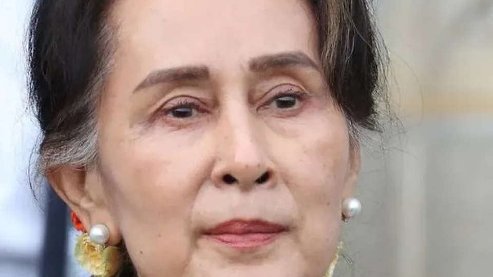 thu linh Myanmar Aung San Suu Ki.jpg