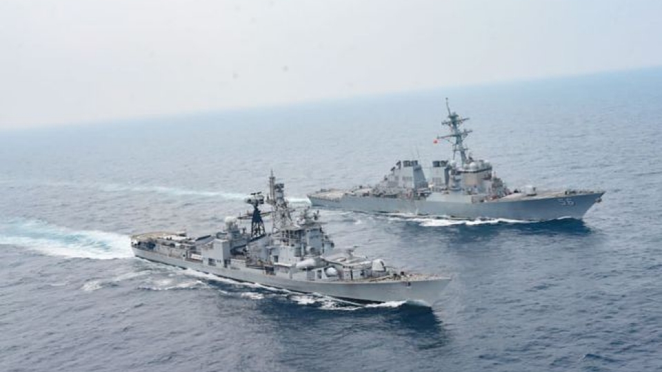 bo-tu-kim-cuong_dqnw.jpg