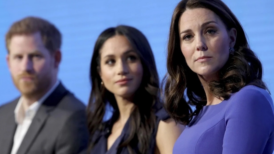 chi em dau Meghan, Kate -ap.jpg