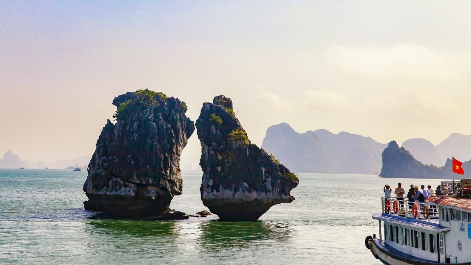 du-lich-ha-long_2.jpg