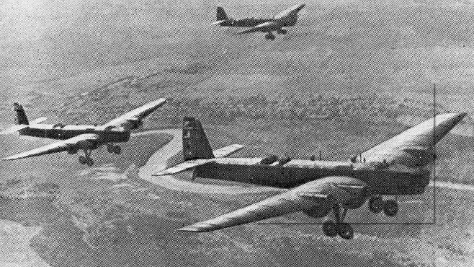 oanh tac co TB-3 cua Lien Xo bay tren lanh tho Trung Quoc, -Sputnik.jpg