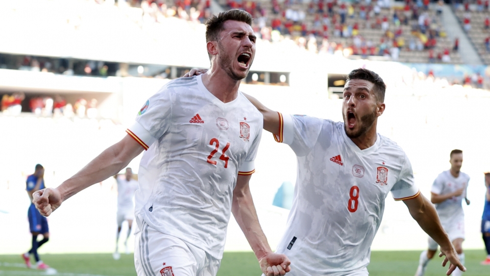 2021-06-23T165303Z_1280858866_UP1EH6N1AWD7S_RTRMADP_3_SOCCER-EURO-SVK-ESP-REPORT.JPG