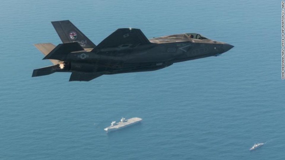 F-35B tau san bay Anh.jpg