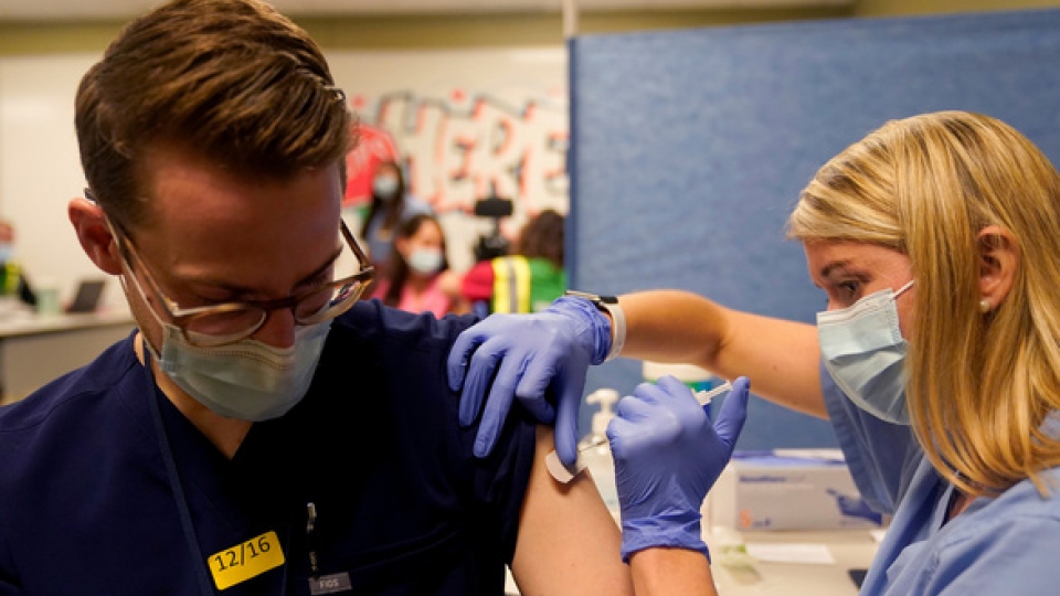 2021-07-19t213806z1849868661rc2xno9aq1irrtrmadp3health-coronavirus-usa-vaccines-1626738539433317965595.jpg