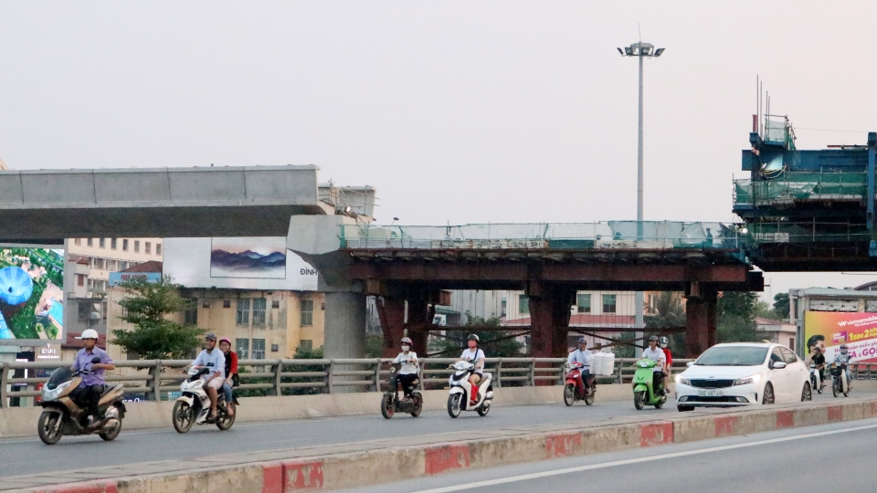 Tuyến đường sắt trên cao Nhổn - Ga Hà Nội - nút giao Cầu Giấy (2).JPG