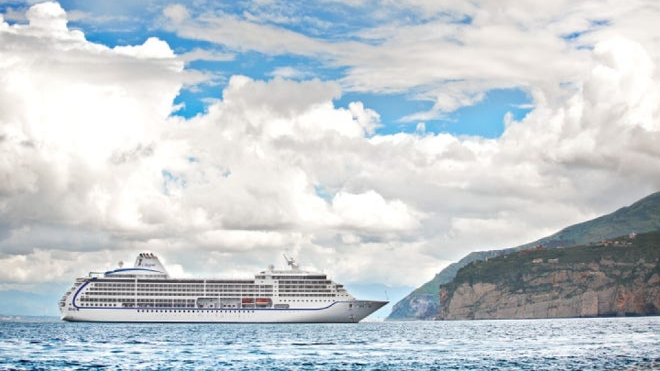 e249e324-363b-4b62-95a6-19920864f555-seven_seas_mariner_2.jpg