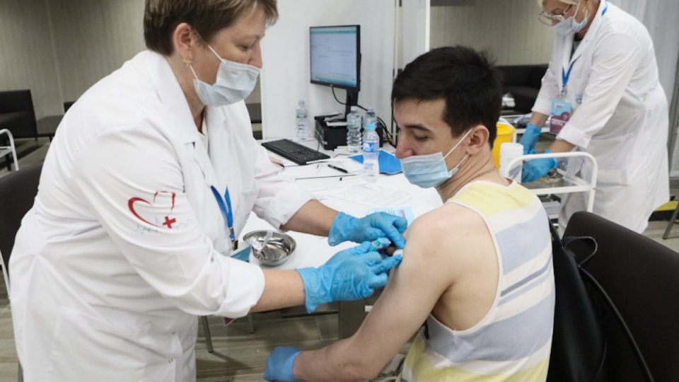 tiem vaccine Covid o Nga, -thong tan Moskva.jpeg