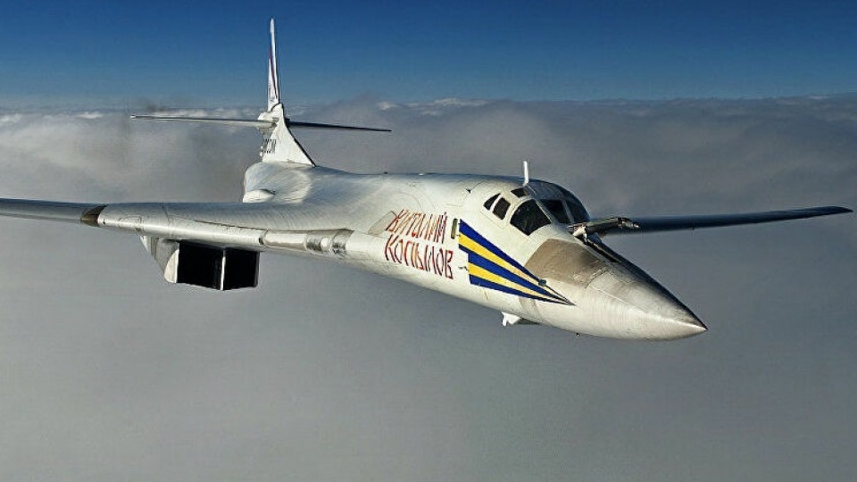 tu-160 -sputnik.jpg
