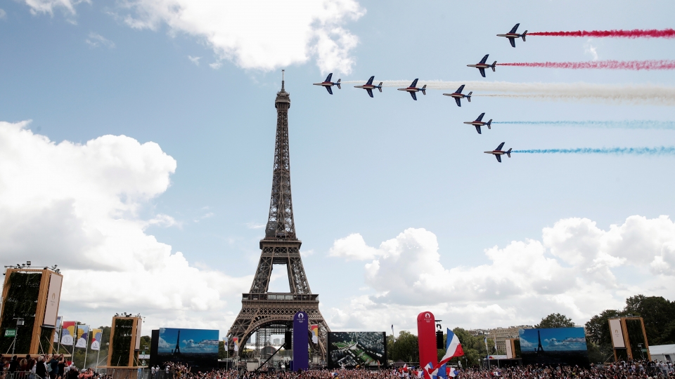 2021-08-08t135414z_2146548868_rc201p9id1fs_rtrmadp_3_olympics-2020-france-handover.jpg