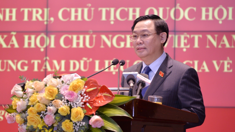 27-8_lam_bo_cong_an_2.jpg