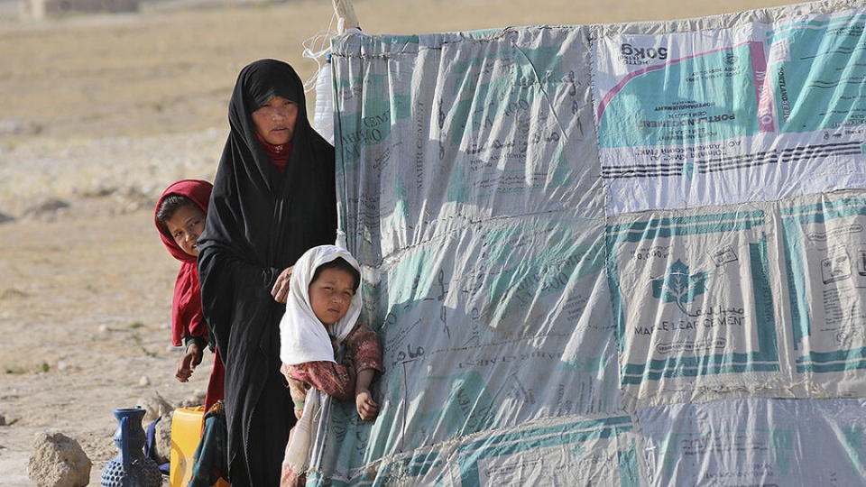 Afghan women and girls.jpg