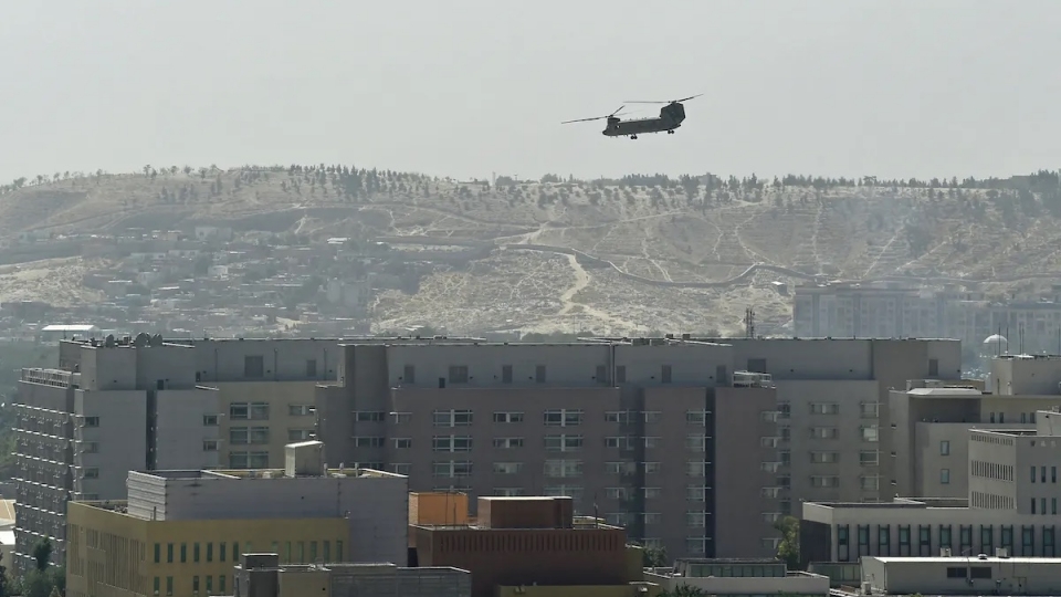Afghanistan, Dai su quan My, truc thang qsu My, -reu.jpg