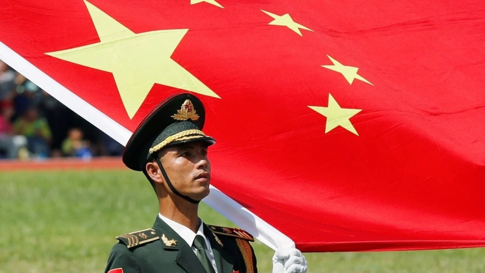 Trung Quoc bieu tuong, quoc ky -reu.jpg