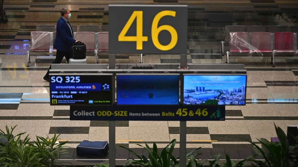 dw-germany-baggage-210908.jpg