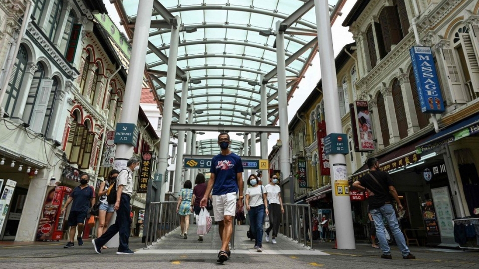 song_chung_voi_covid_singapore.jpeg