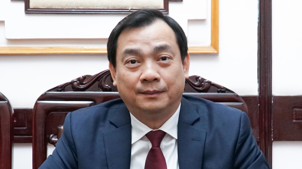 a-nguyen-trung-khanh.jpg