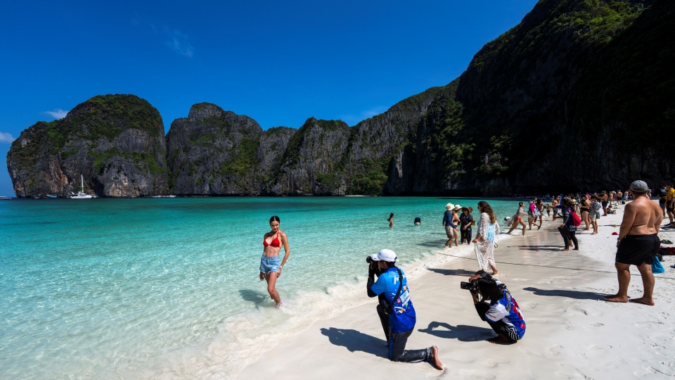 2022-01-04t094002z_1524895179_rc2grr9w51d5_rtrmadp_3_thailand-tourism.jpg
