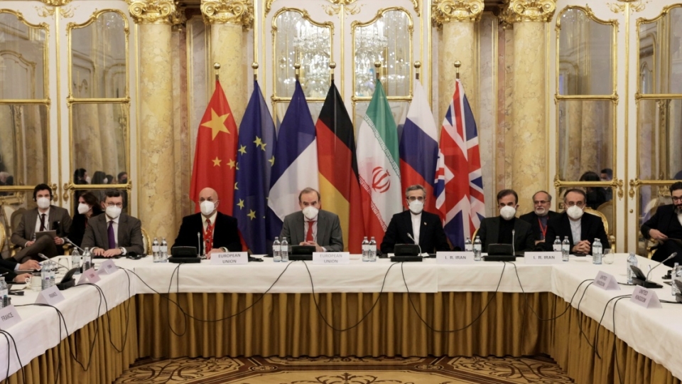 dam_phan_iran.jpg
