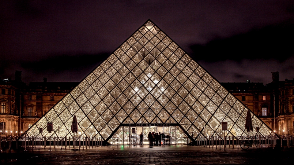 louvre-paris-phap.jpg
