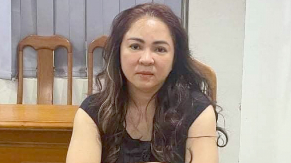 Phuong Hang CEO Dai Nam.jpg