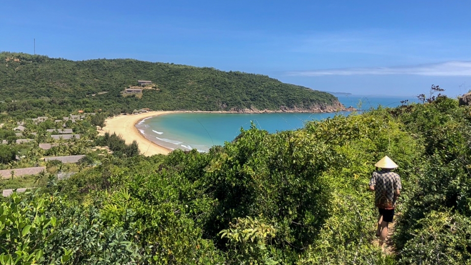 du-lich-phu-yen-du-khach-4.jpg