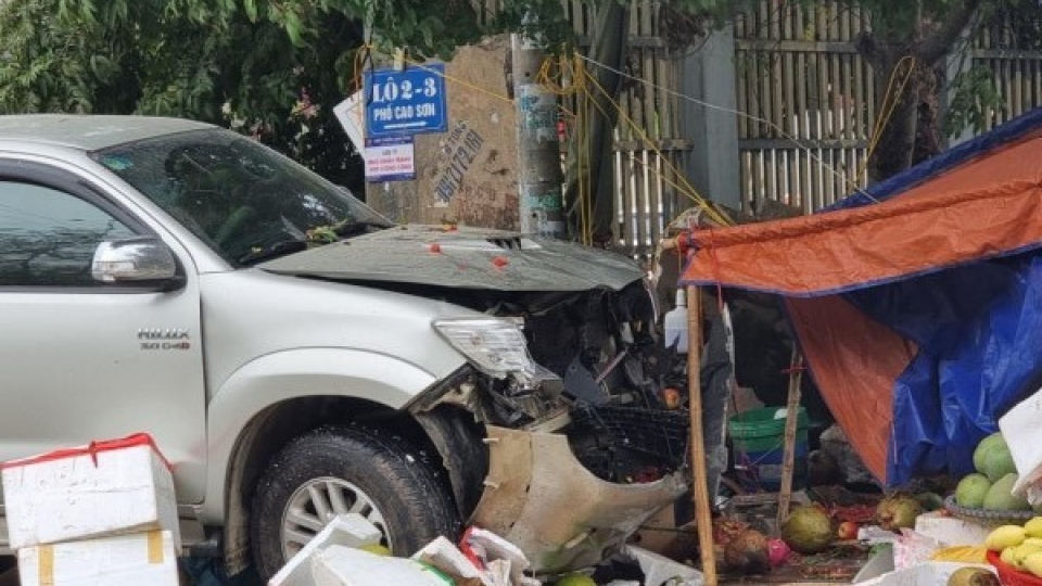 xe-bien-xanh-o-thanh-hoa-gay-tai-nan-2-nguoi-chet-1_0.jpg