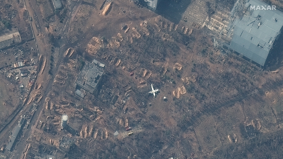 nga_rut_khoi_san_bay_antonov.jpg